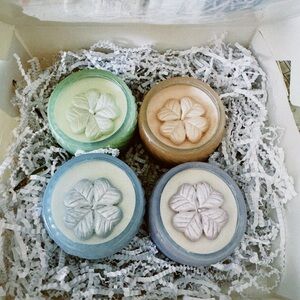 Candle clovers